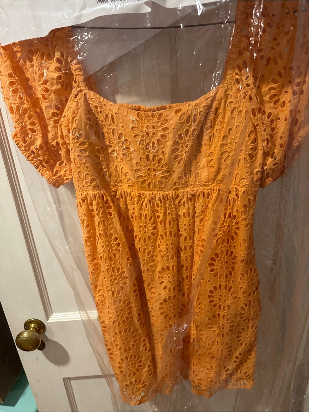 Lilly Pulitzer size 6 Eyelet Puff-Sleeve Dress